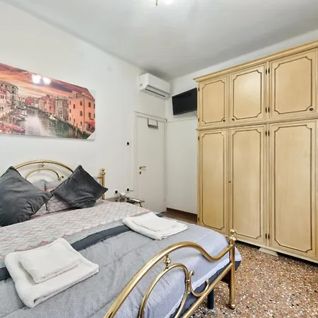 Living Guest house *
